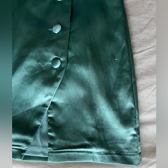 Forever 21 S Satin Skirt - Picture 3 of 9